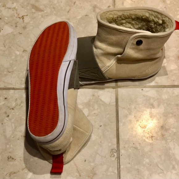 Puma Mid High Suede Shearling Shoe Bootie - Picture 6 of 6